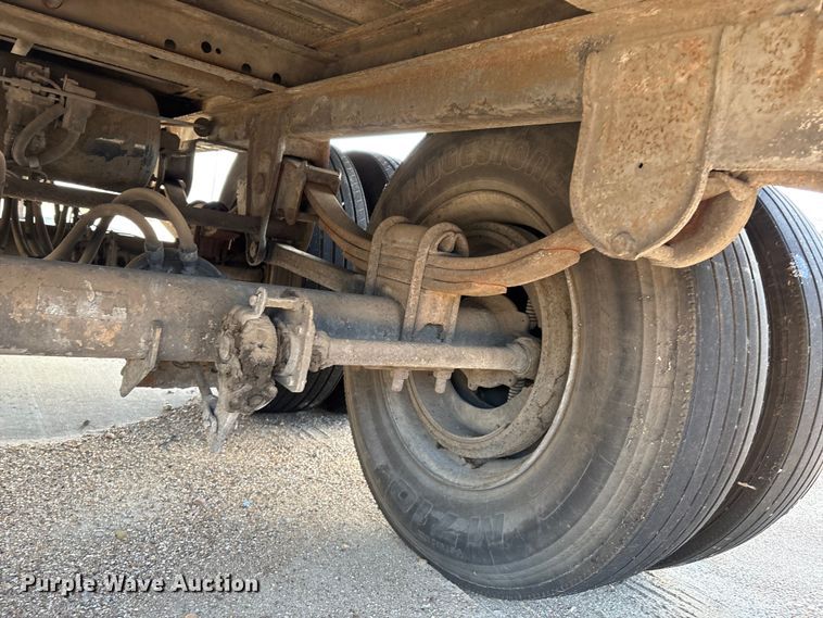 image for item EM0614 1999 Wabash dry van trailer