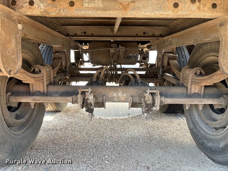 image for item EM0614 1999 Wabash dry van trailer