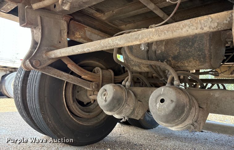 image for item EM0614 1999 Wabash dry van trailer