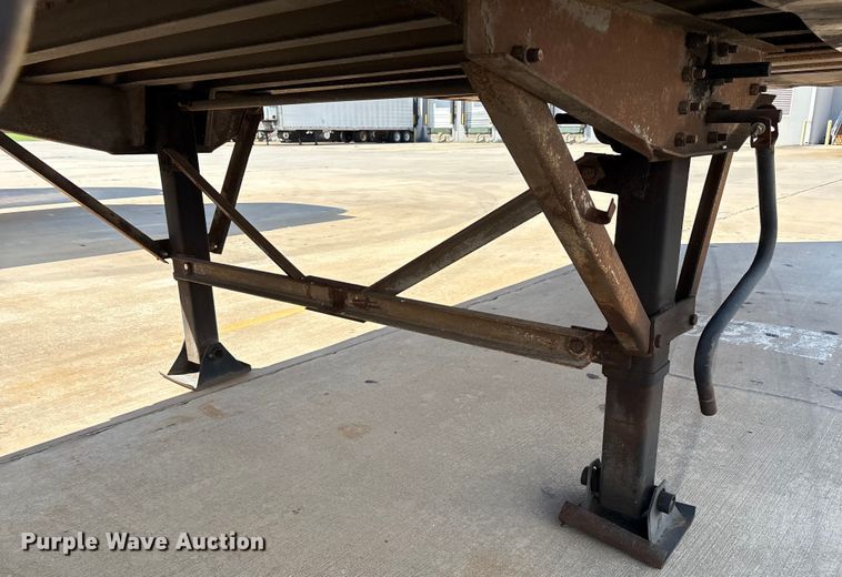 image for item EM0614 1999 Wabash dry van trailer