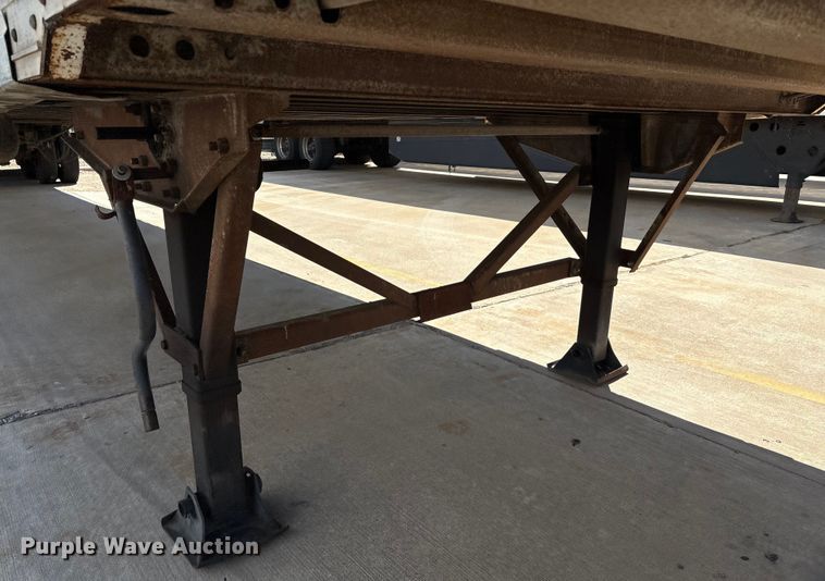 image for item EM0614 1999 Wabash dry van trailer