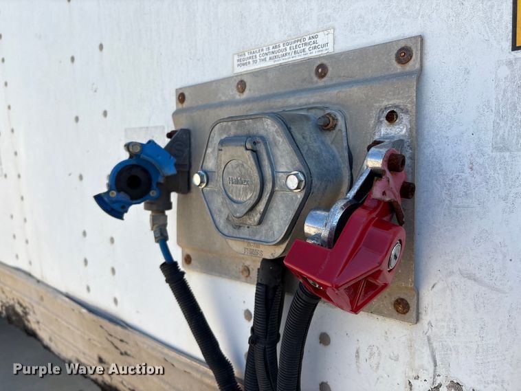 image for item EM0616 2006 Utility VS2DC dry van trailer