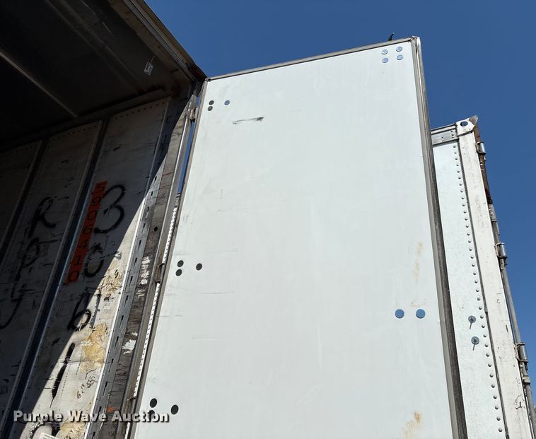 image for item EM0616 2006 Utility VS2DC dry van trailer