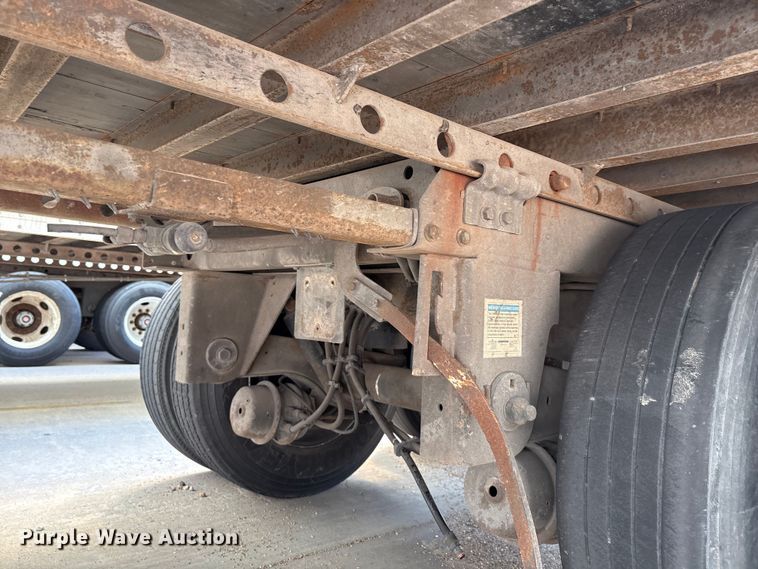 image for item EM0616 2006 Utility VS2DC dry van trailer