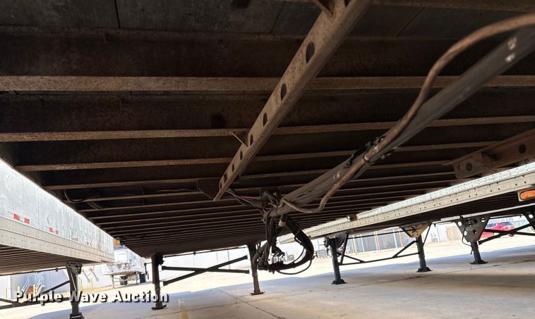 image for item EM0616 2006 Utility VS2DC dry van trailer