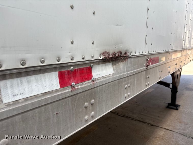 image for item EM0618 2006 Utility VS2DX dry van trailer