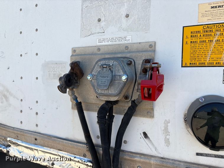 image for item EM0618 2006 Utility VS2DX dry van trailer