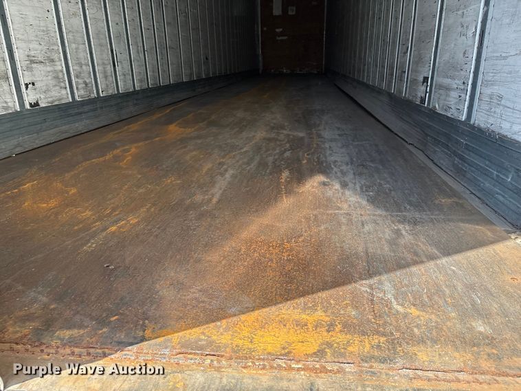 image for item EM0618 2006 Utility VS2DX dry van trailer