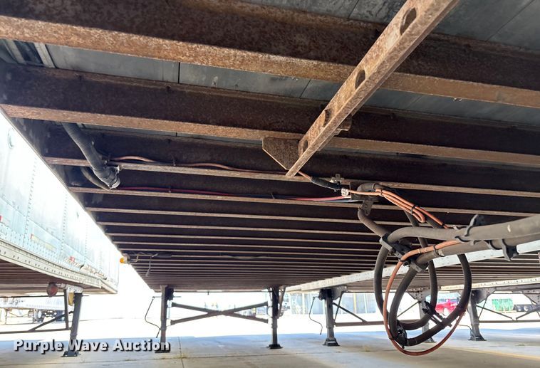 image for item EM0618 2006 Utility VS2DX dry van trailer