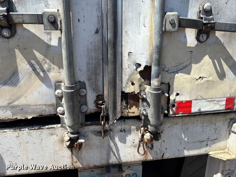 image for item EM0621 2006 Lufkin TFV-CL-110 dry van trailer