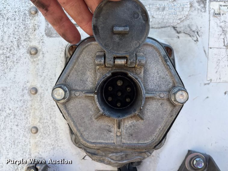 image for item EM0621 2006 Lufkin TFV-CL-110 dry van trailer