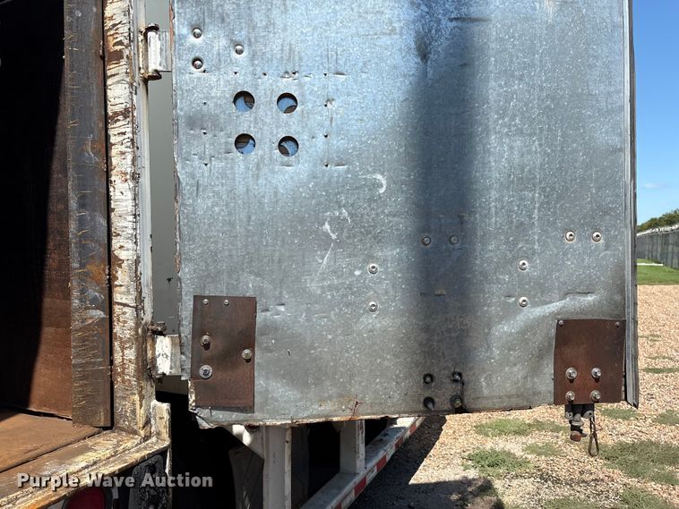 image for item EM0621 2006 Lufkin TFV-CL-110 dry van trailer