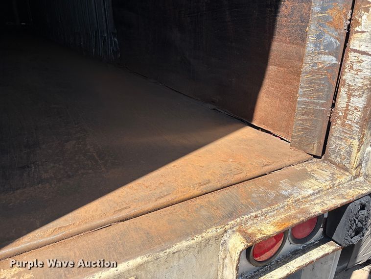 image for item EM0621 2006 Lufkin TFV-CL-110 dry van trailer