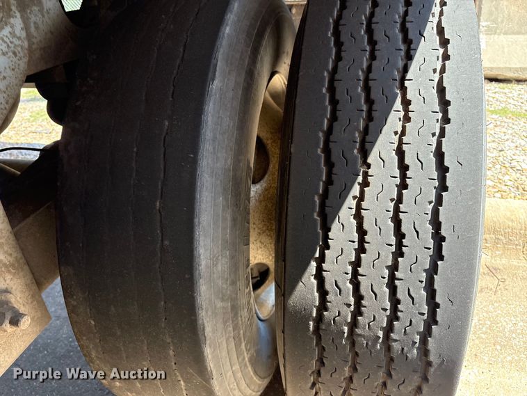 image for item EM0621 2006 Lufkin TFV-CL-110 dry van trailer