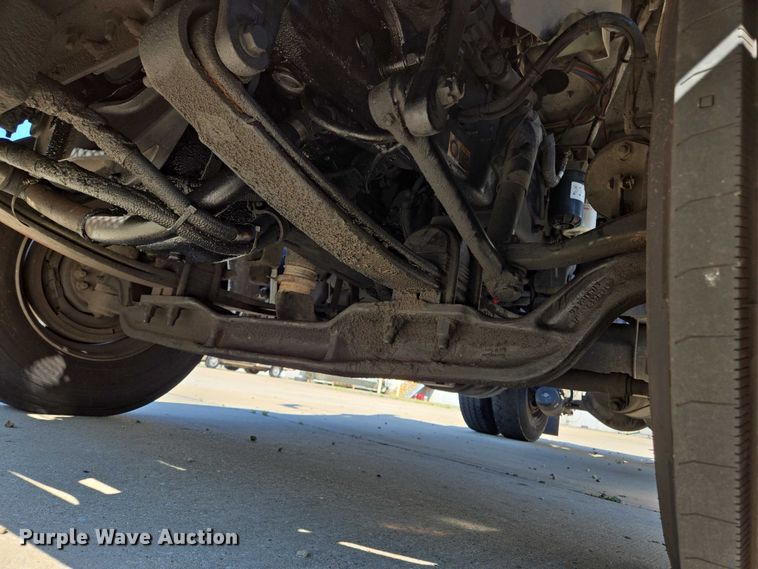 image for item EM0637 2015 Kenworth T370 semi truck