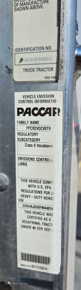 image for item EM0637 2015 Kenworth T370 semi truck