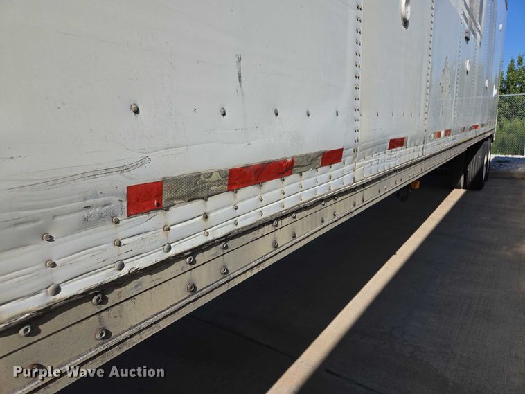 image for item EM0643 1999 Wabash dry van trailer