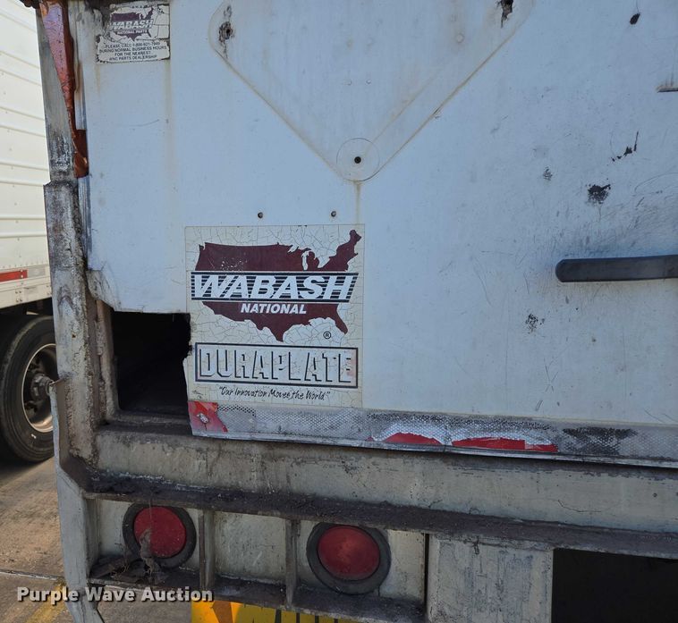 image for item EM0643 1999 Wabash dry van trailer