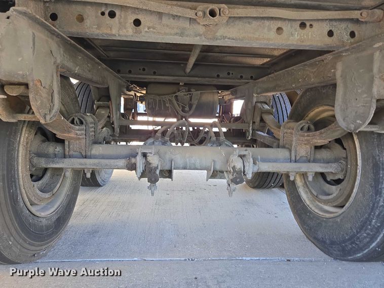 image for item EM0643 1999 Wabash dry van trailer