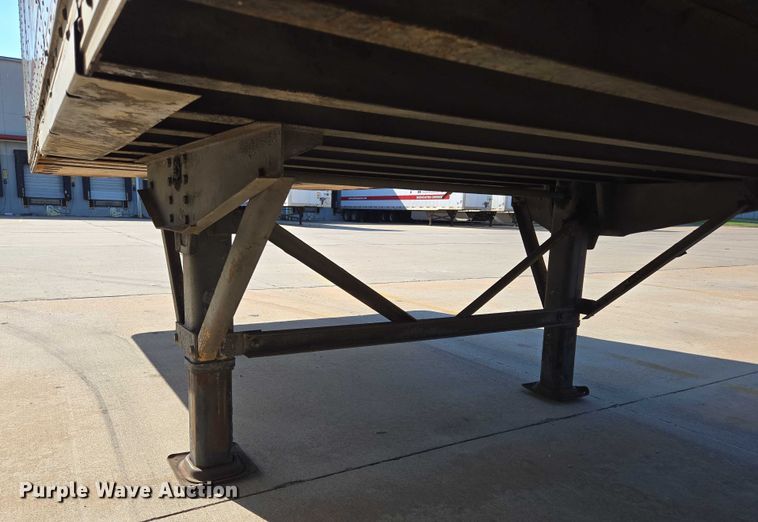 image for item EM0643 1999 Wabash dry van trailer