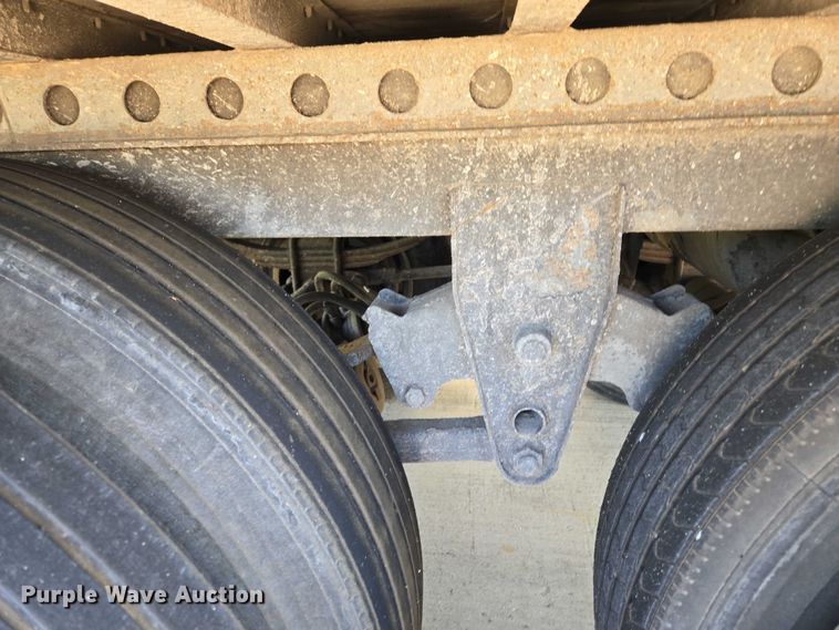 image for item EM0643 1999 Wabash dry van trailer