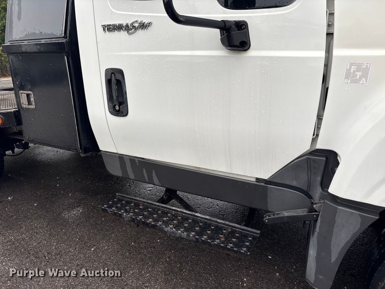 image for item EM6105 2012 International Terrastar flatbed truck