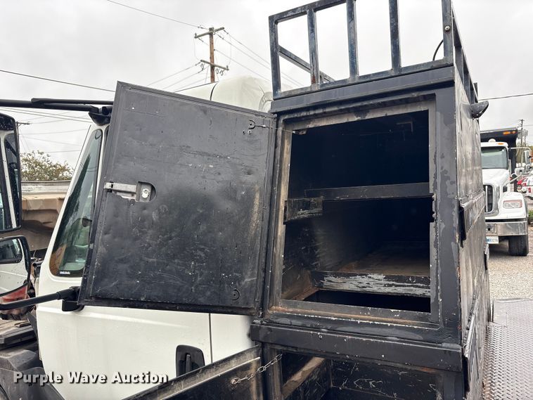 image for item EM6105 2012 International Terrastar flatbed truck