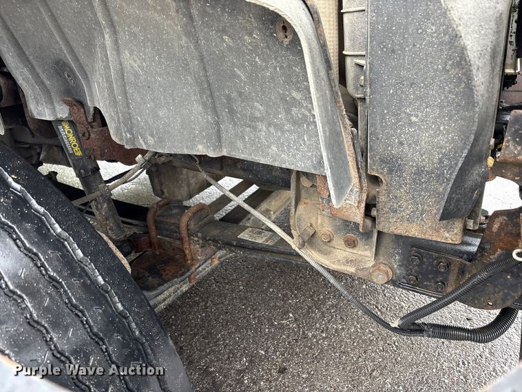 image for item EM6105 2012 International Terrastar flatbed truck