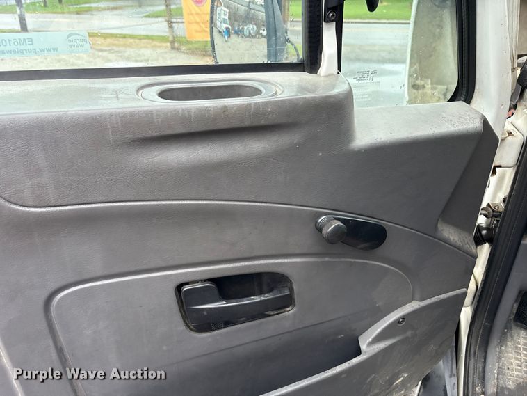 image for item EM6105 2012 International Terrastar flatbed truck