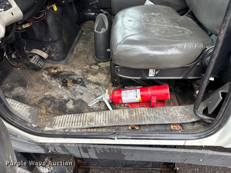 image for item EM6105 2012 International Terrastar flatbed truck