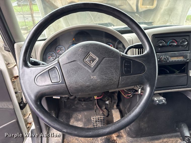 image for item EM6105 2012 International Terrastar flatbed truck