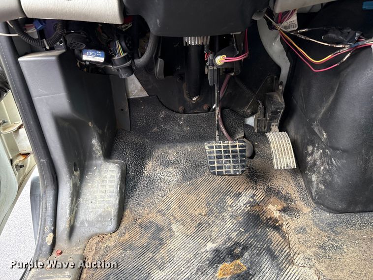 image for item EM6105 2012 International Terrastar flatbed truck