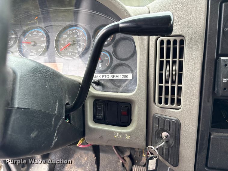 image for item EM6105 2012 International Terrastar flatbed truck