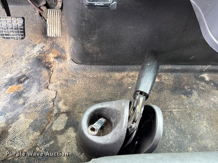 image for item EM6105 2012 International Terrastar flatbed truck