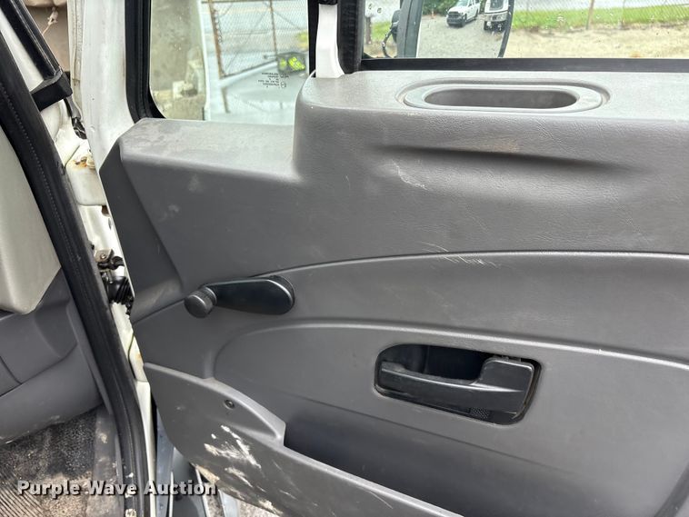 image for item EM6105 2012 International Terrastar flatbed truck