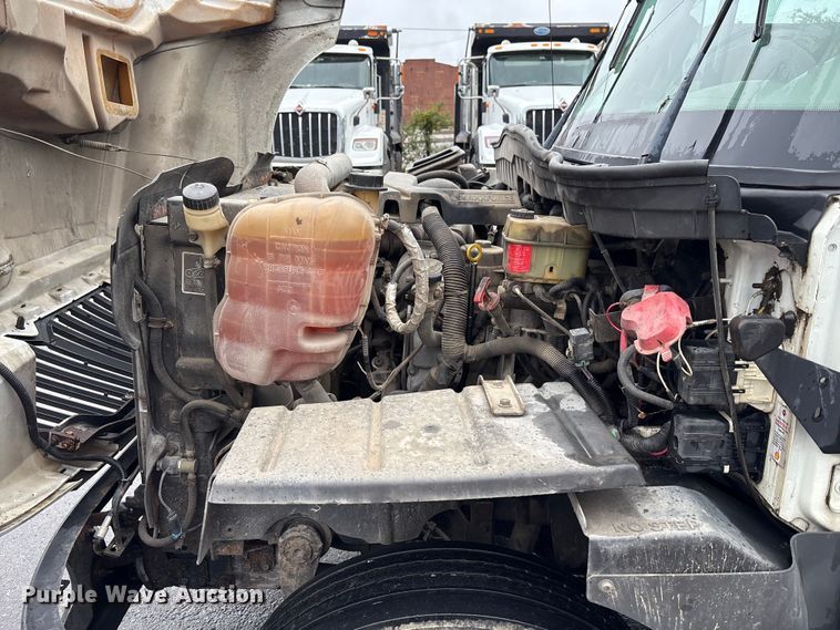 image for item EM6105 2012 International Terrastar flatbed truck