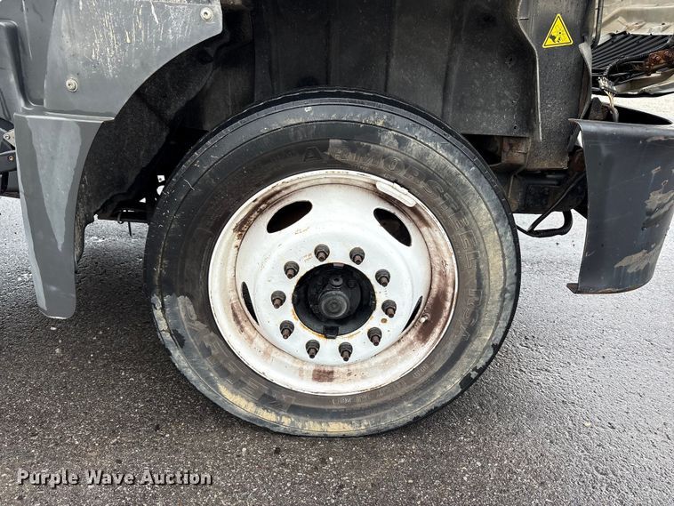 image for item EM6105 2012 International Terrastar flatbed truck