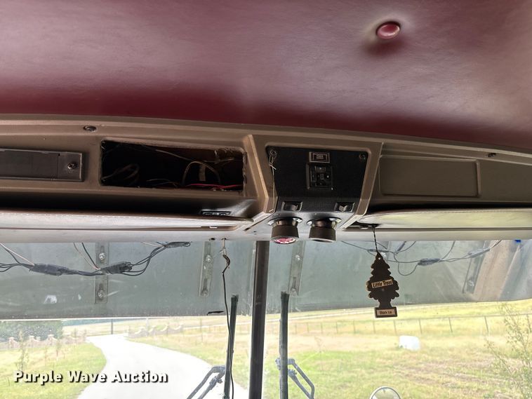 image for item EM8197 2003 Kenworth T600 semi truck