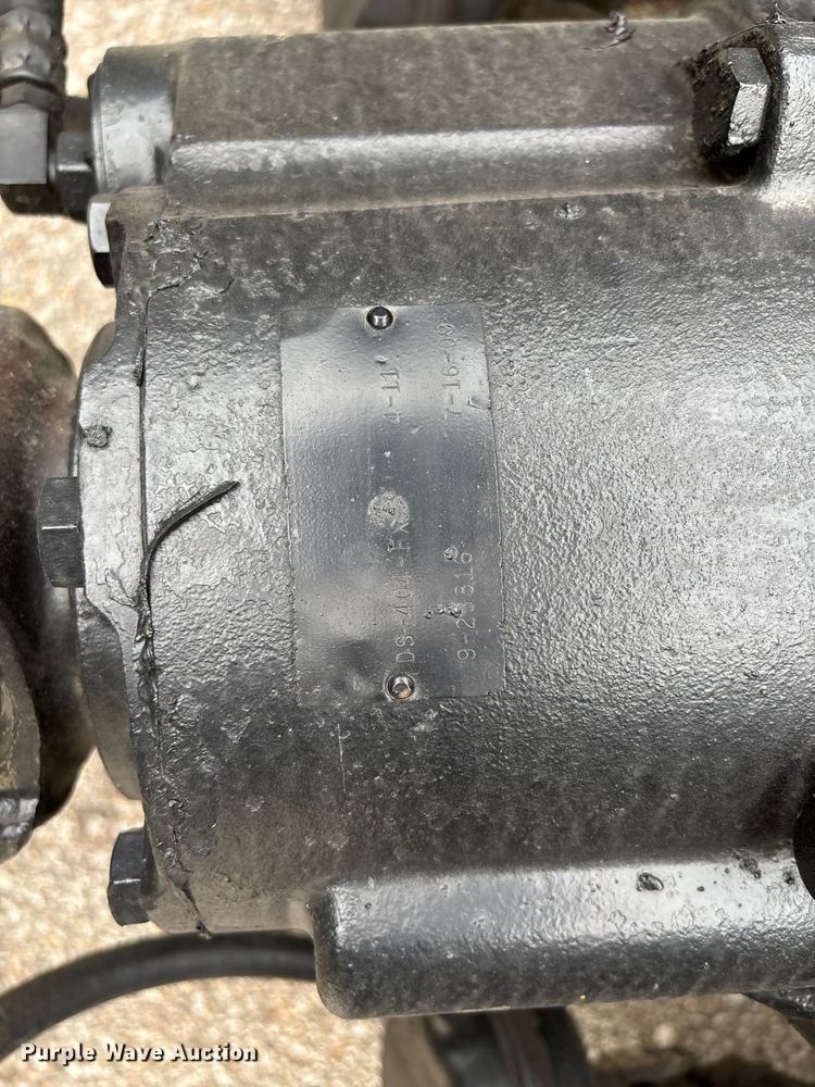 image for item EM8198 1999 Kenworth T800 semi truck