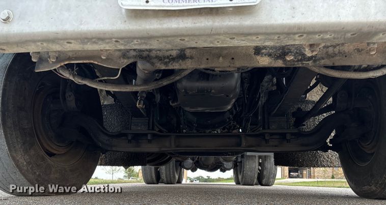 image for item EM8198 1999 Kenworth T800 semi truck