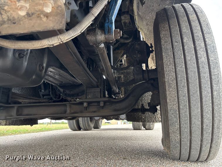 image for item EM8198 1999 Kenworth T800 semi truck