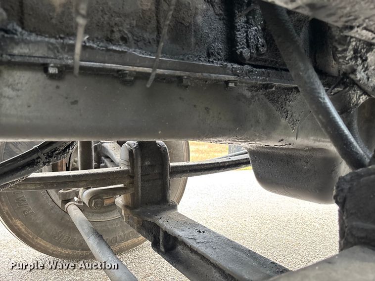 image for item EM8198 1999 Kenworth T800 semi truck