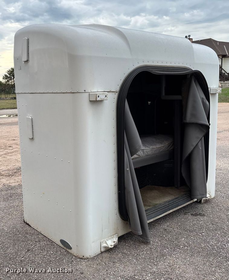 image for item EM8200 Unibilt Ultracab sleeper cab