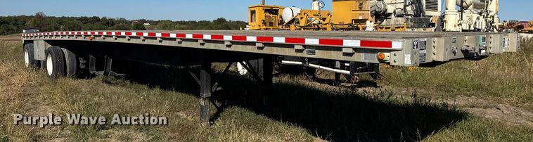 image for item EN0515 2002 Wilson CF-900 flatbed trailer