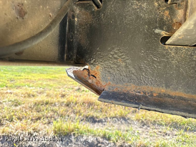 image for item EN0515 2002 Wilson CF-900 flatbed trailer