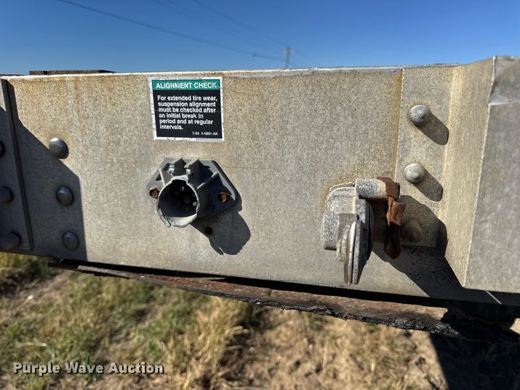 image for item EN0515 2002 Wilson CF-900 flatbed trailer