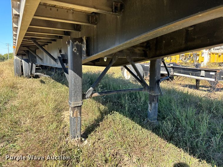 image for item EN0515 2002 Wilson CF-900 flatbed trailer
