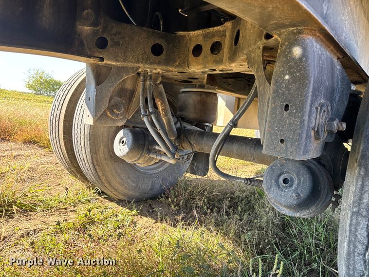 image for item EN0515 2002 Wilson CF-900 flatbed trailer