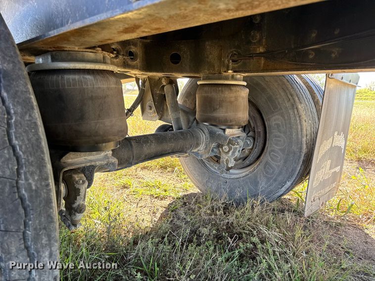 image for item EN0515 2002 Wilson CF-900 flatbed trailer