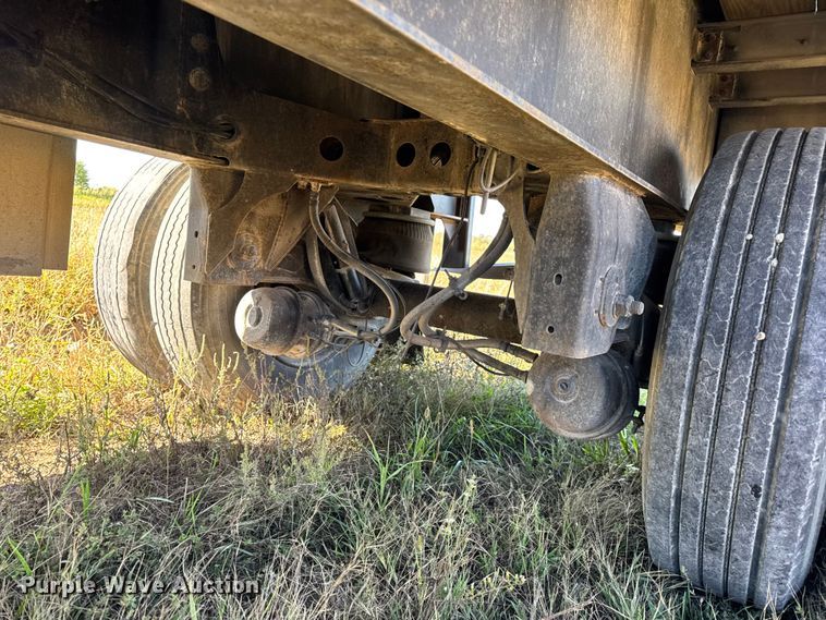 image for item EN0515 2002 Wilson CF-900 flatbed trailer